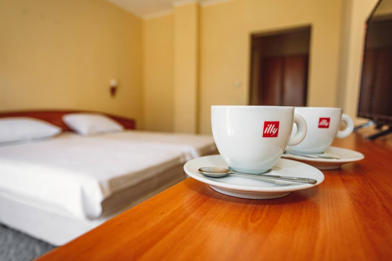 Hotel Dolphin Ravda Esterno foto